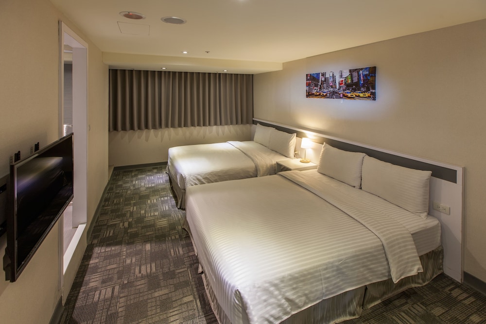 9ine hotel 39/63