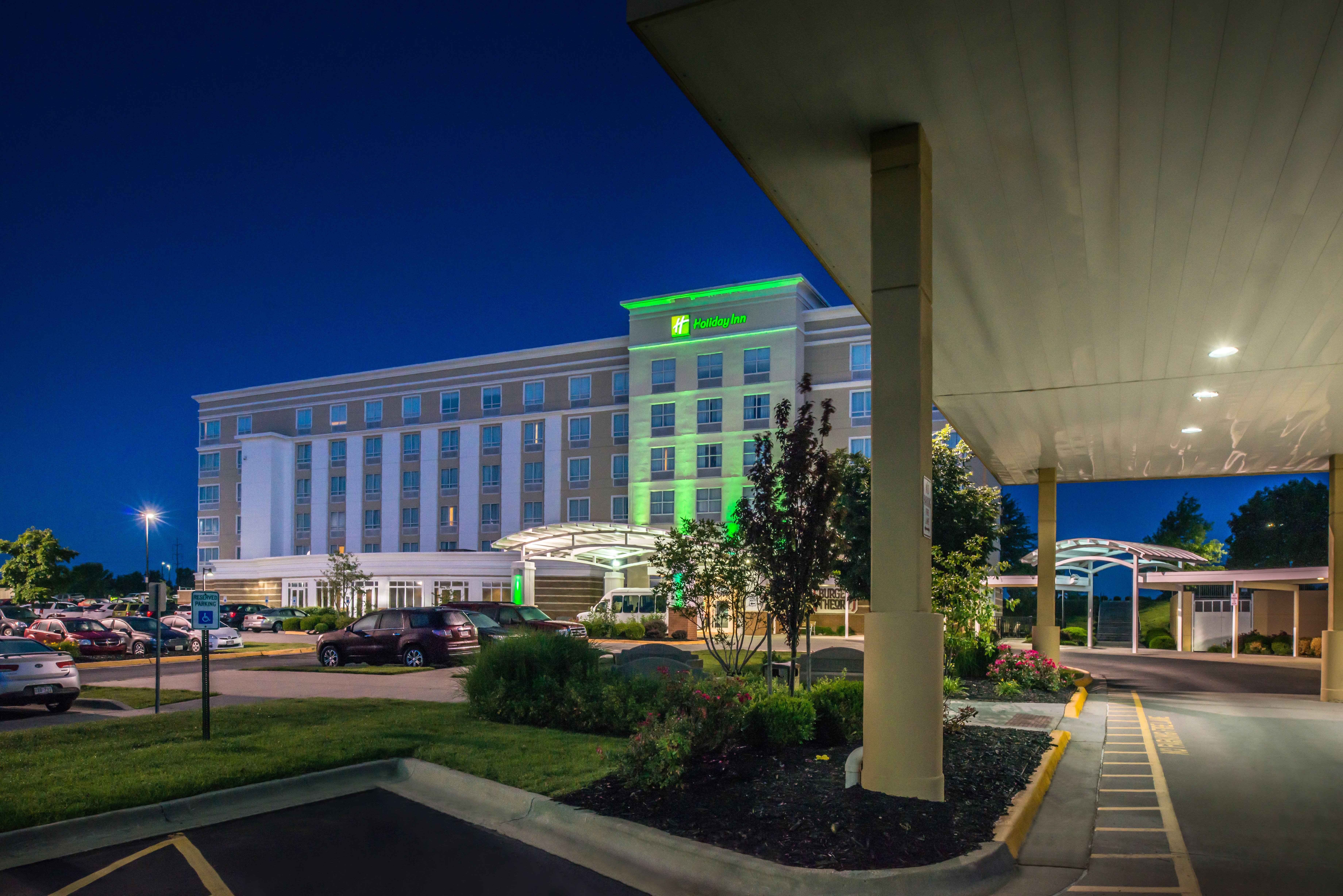 Holiday Inn Kansas City Airport 3/42