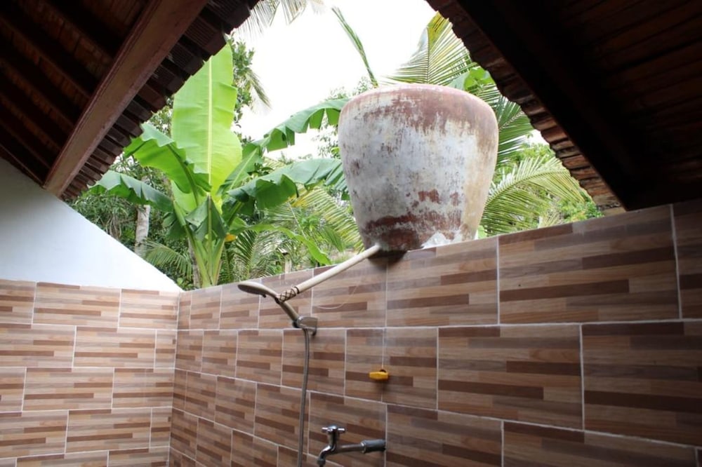 Kubu Reot Taman Asri 17/40