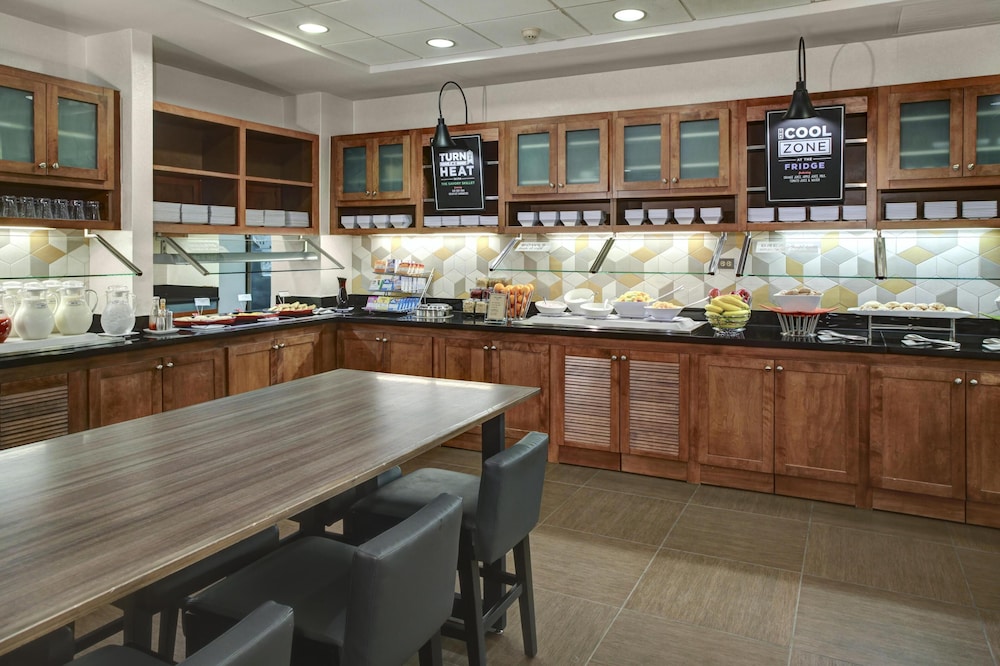 Hyatt Place Boise/Towne Square 50/70