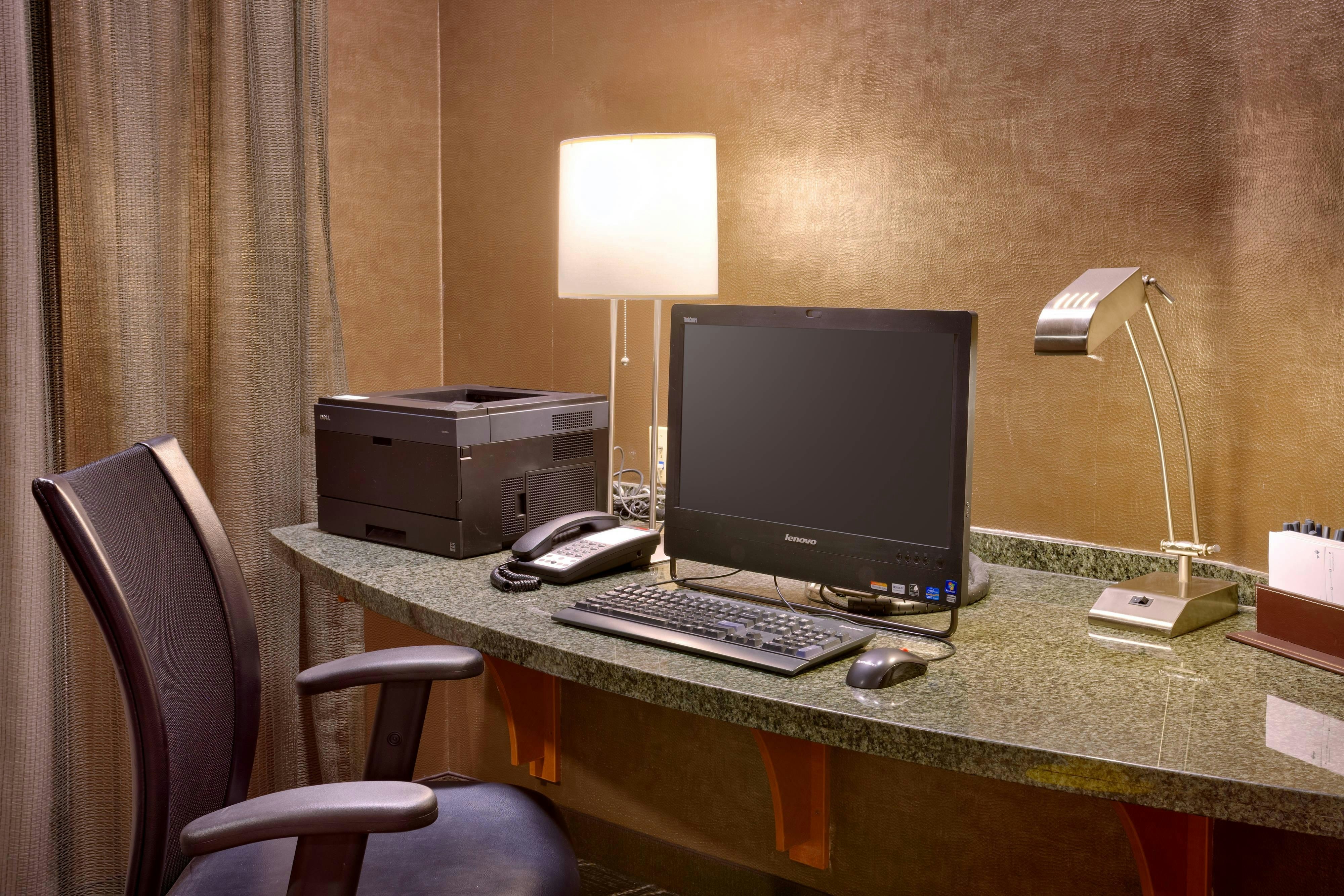 Springhill Suites by Marriott Thatcher 11/15