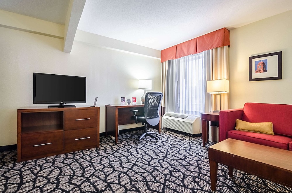 Comfort Suites Innsbrook Short Pump 33/52