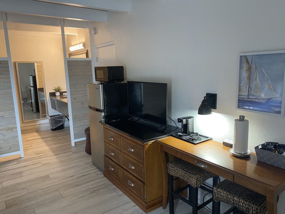 Gulf Coast Inn 27/50