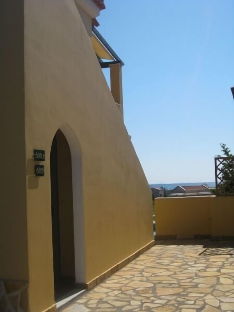 AKTAION RESORT 47/52
