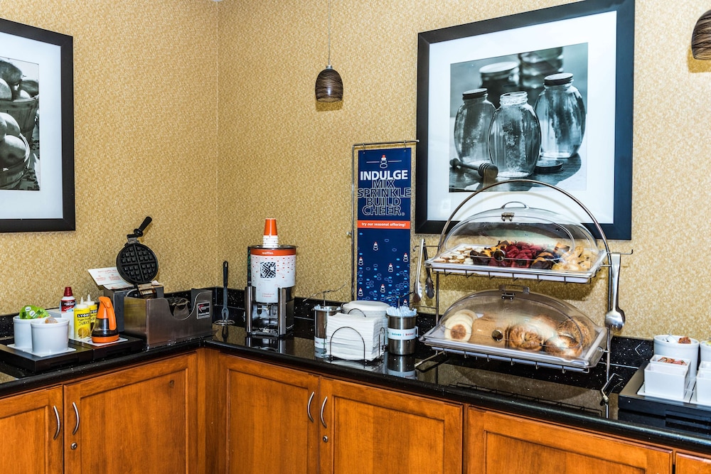 Hampton Inn Easton 46/62