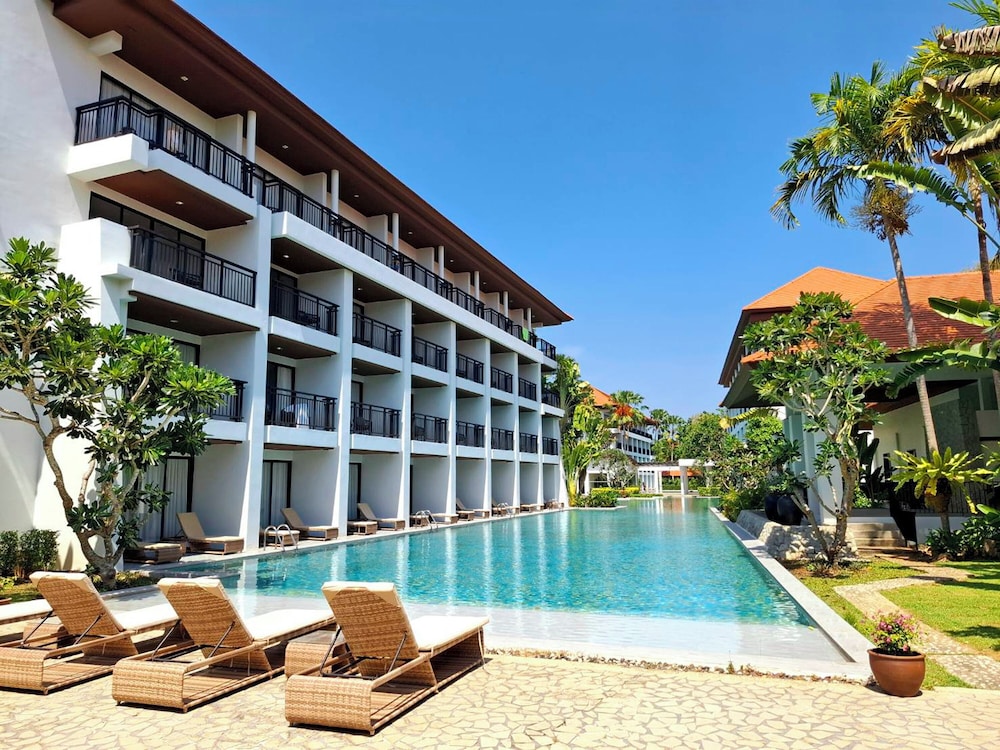 Estella Phuket Mai Khao Beach Resort 7/66