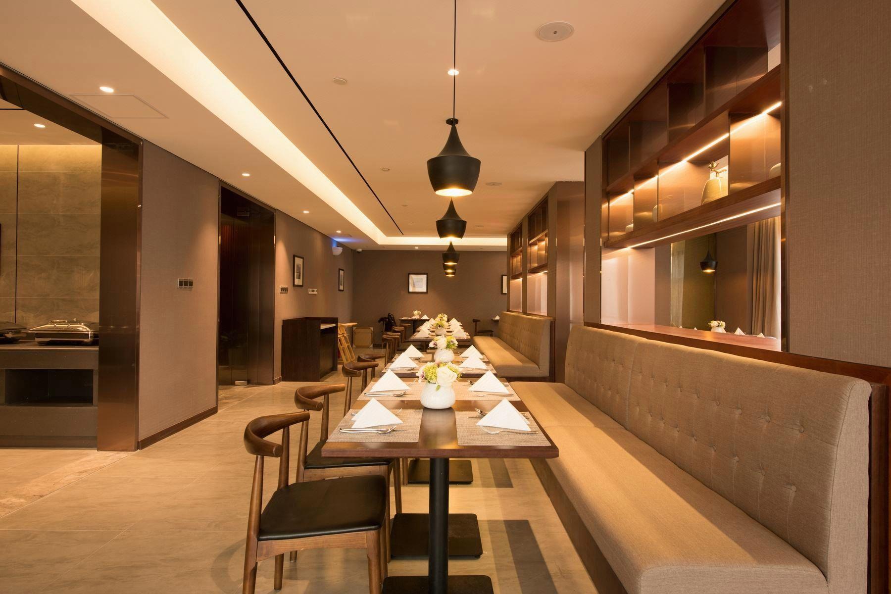 Yitel Hotel (Shanghai New International Expo Center Fangdian Road Metro Station) 11/19