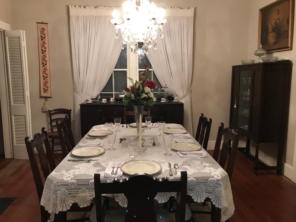 Riverboat Bed & Breakfast 32/43