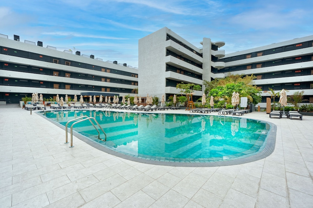 HOVIMA Suites Costa Adeje in ADEJE