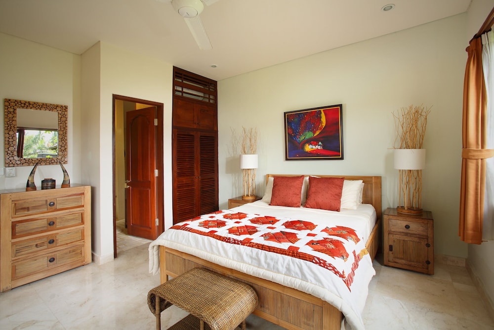 Satori Villas 4/50
