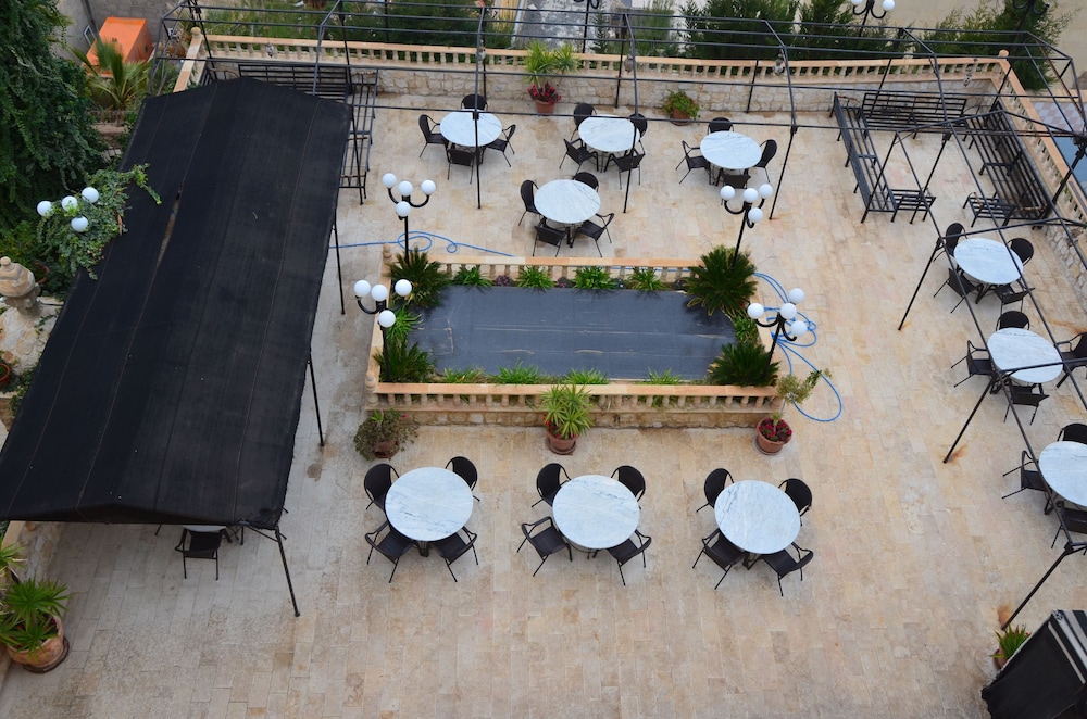 AMRA PALACE HOTEL 4/50