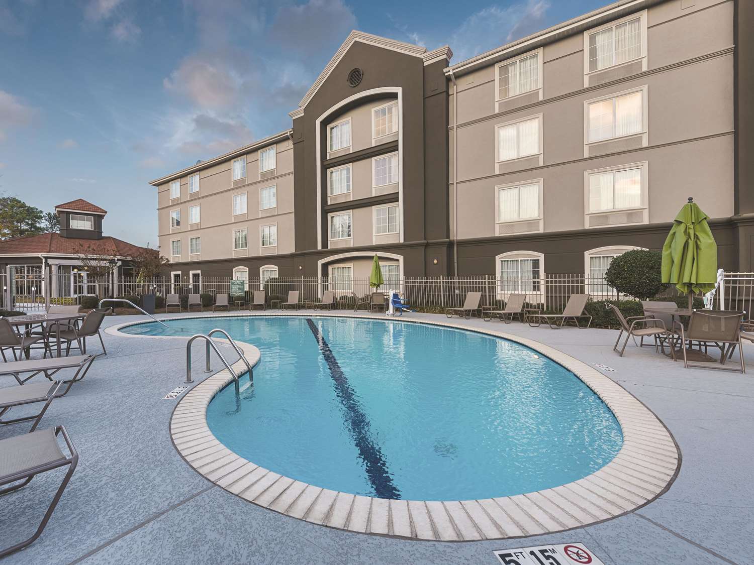 La Quinta Inn & Suites by Wyndham Shreveport Airport 29/33