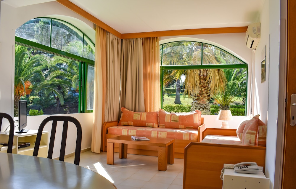 Govino Bay 30/50