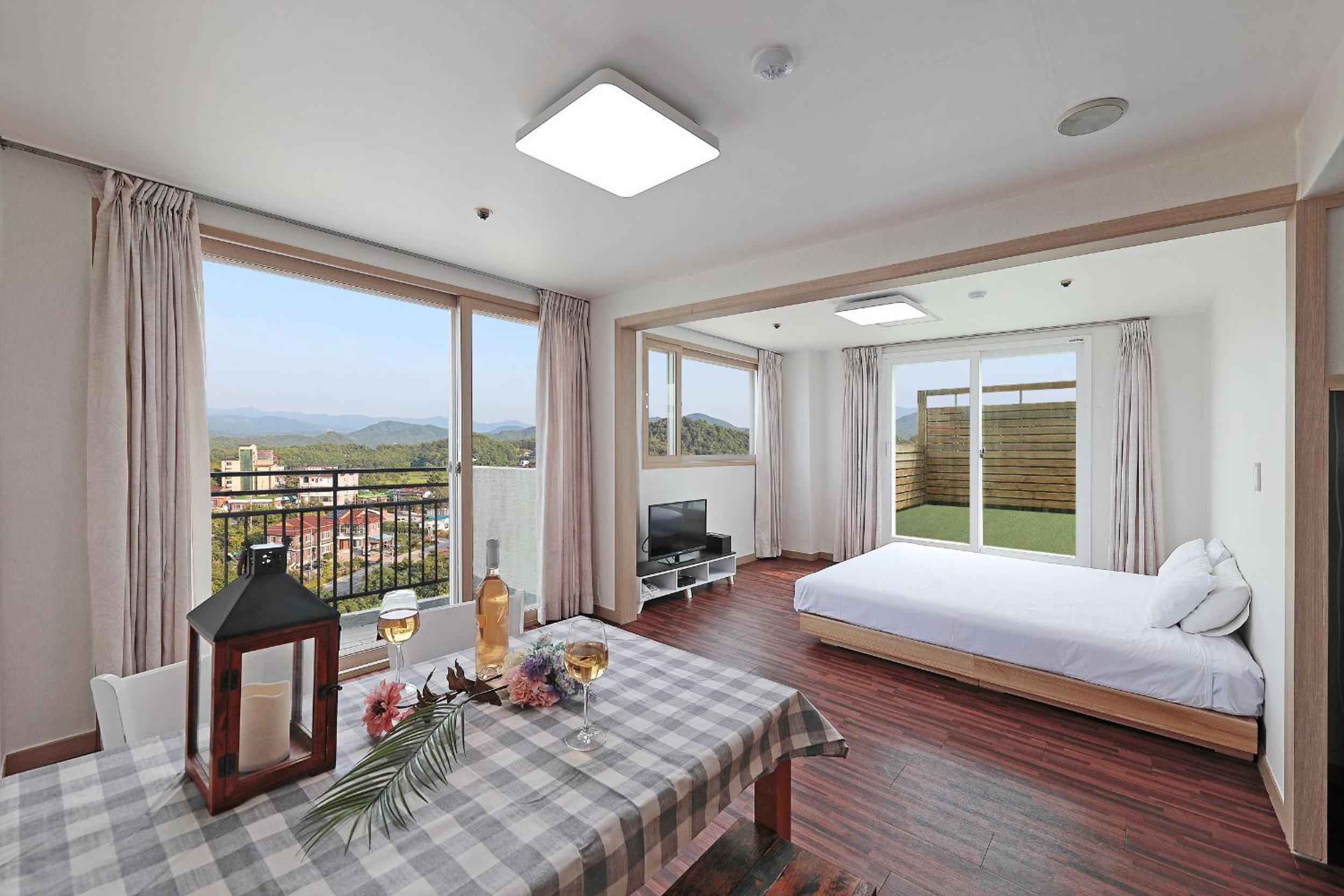 Condo, Spa, Water, Suite, Lateral Side Ocean View, Terrace، Ocean To You Resort Sokcho Seorak Beach Hotel And Condo 7/9
