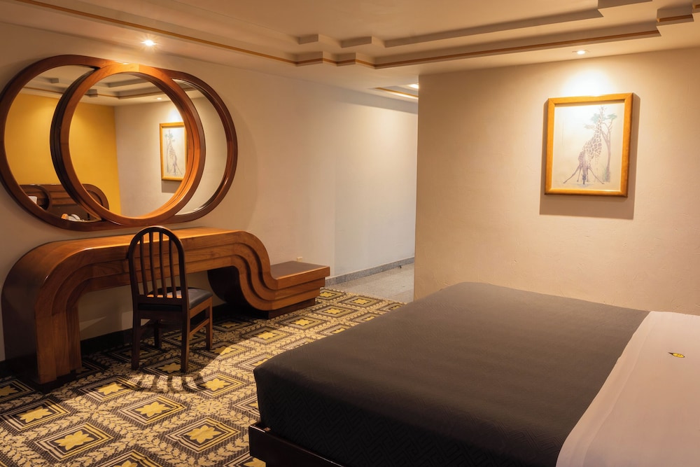 Hotel Escala Siglo XXI 31/50