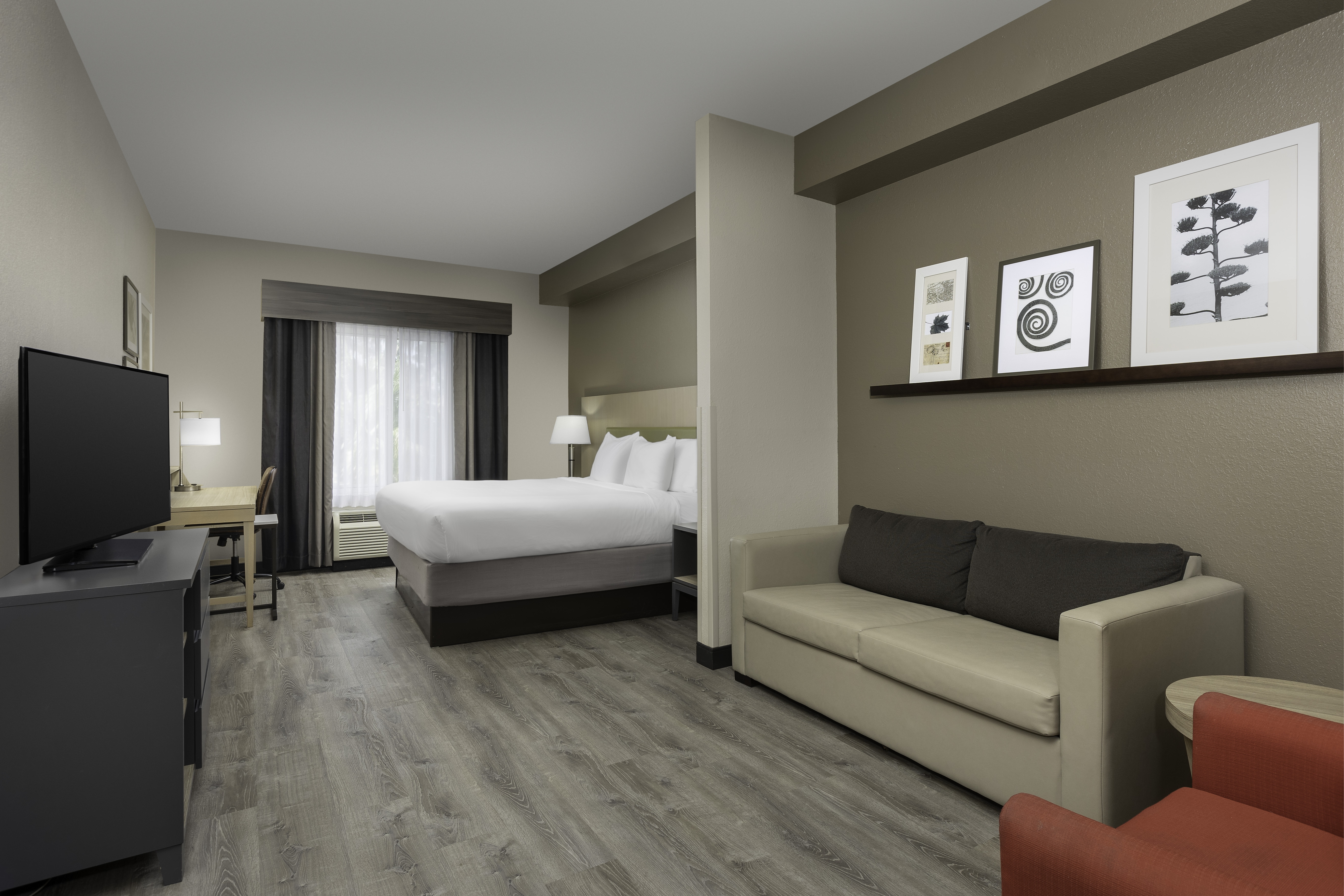 ROOM, KING BED, ACCESSIBLE