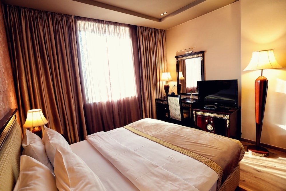 Grand Hotel Europa 14/50
