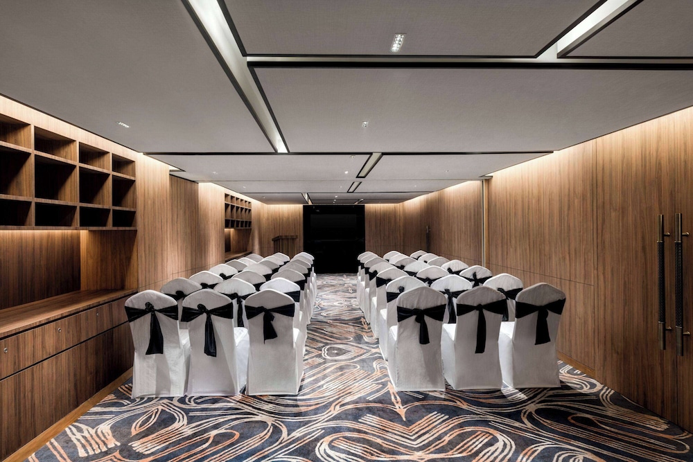 Ramada Encore By Wyndham Bhiwadi Phool Bagh Chowk 45/53
