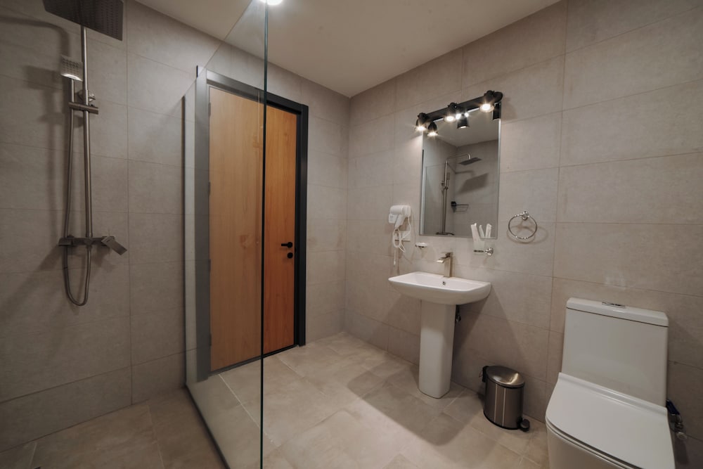 جناح جونيور بسرير مزدوج مع أريكة، Akhaltsikhe Inn 3/4