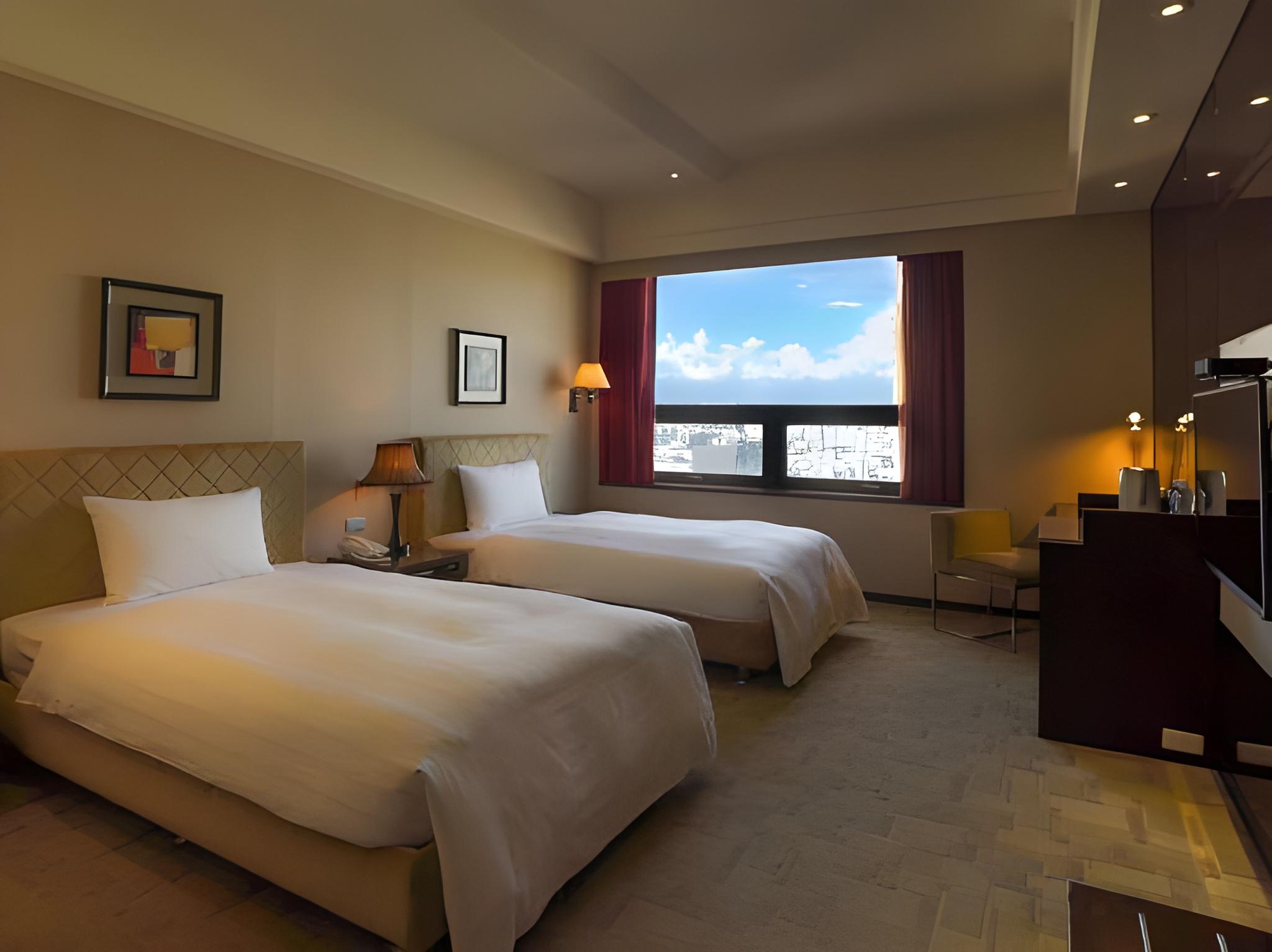 Elegant, Twin Beds