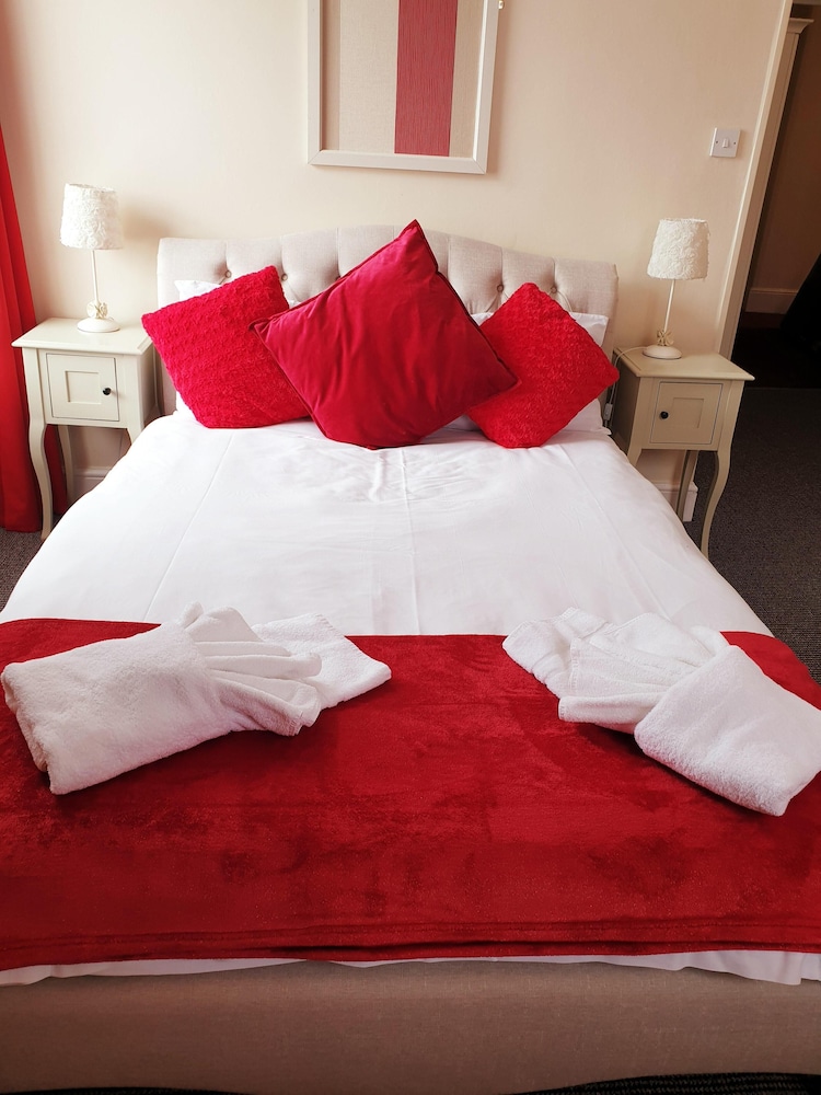 PRESTON HOTEL 29/49