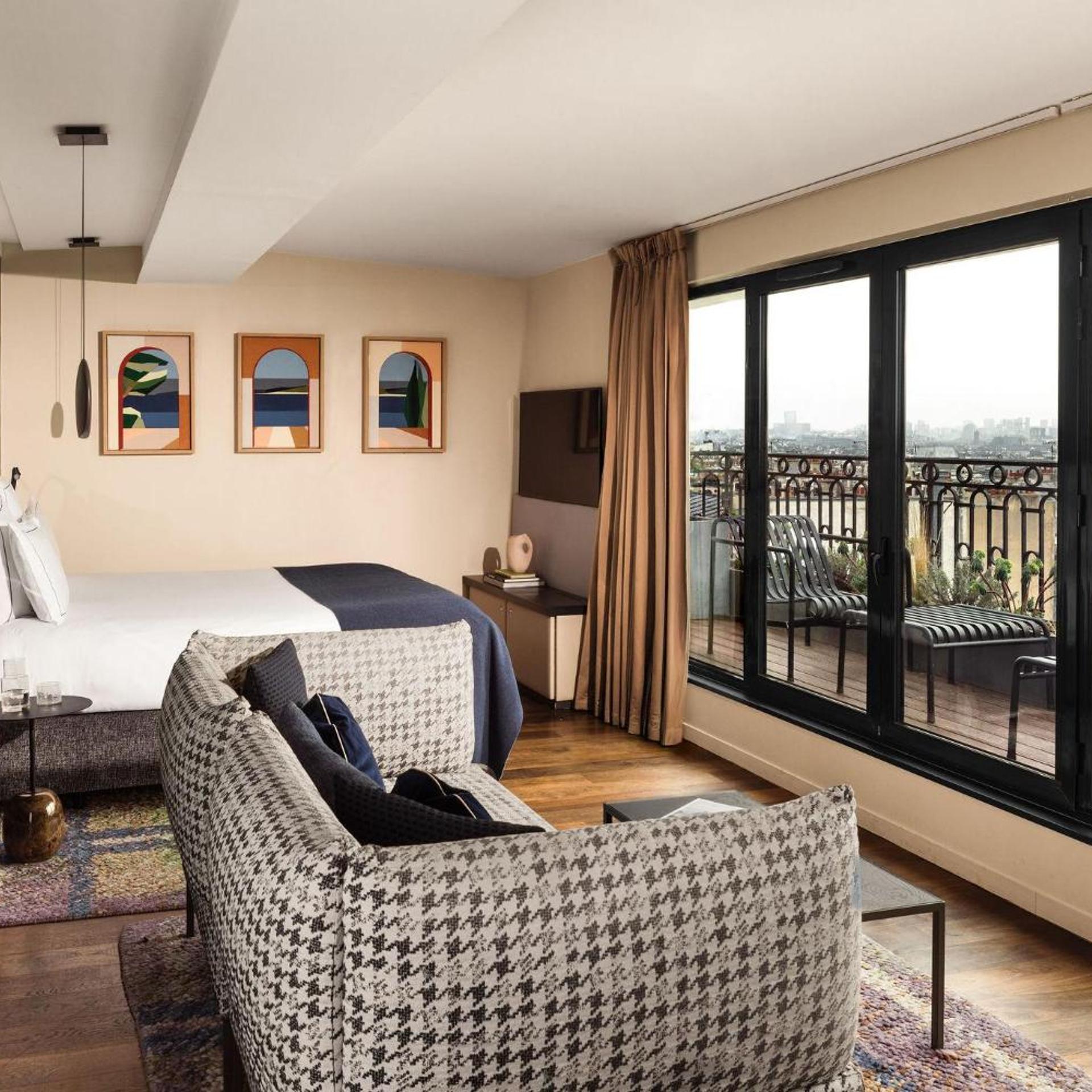 Penthouse, King Bed, Panoramic, Eiffel View