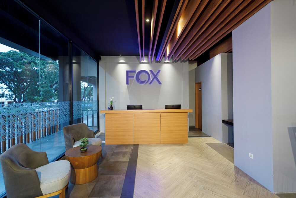 Fox Lite Hotel Cikarang 4/24