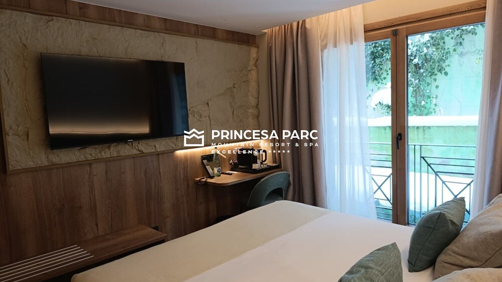 Premium, Queen Bed