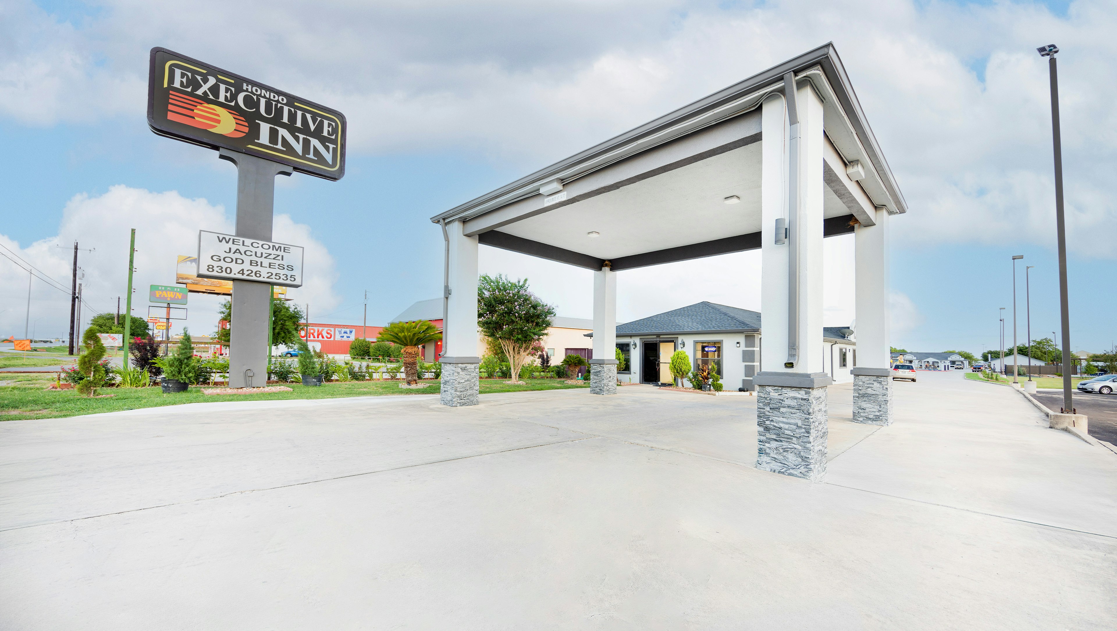Executive Inn of Hondo 32/40