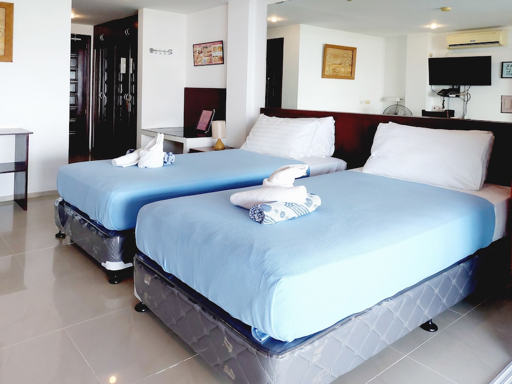 DELUXE, TWIN BEDS, SEA VIEW