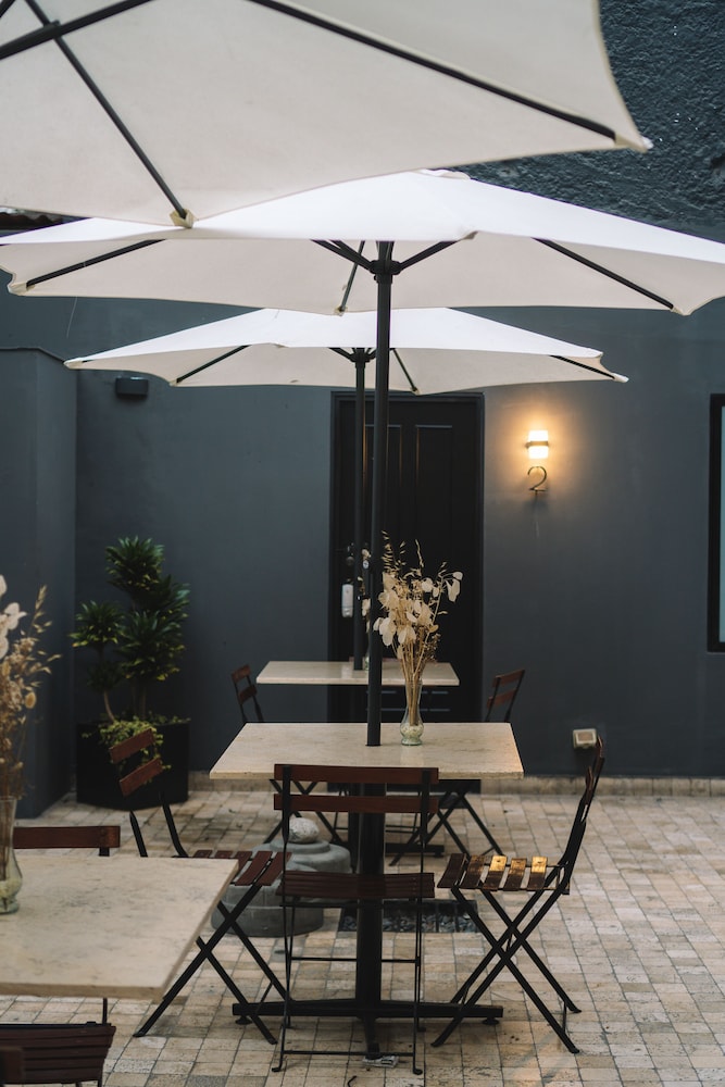 THE LOT HOTEL BOUTIQUE 24/31