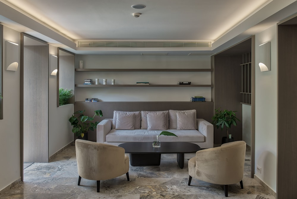 Bitzaro Hotel 9/50