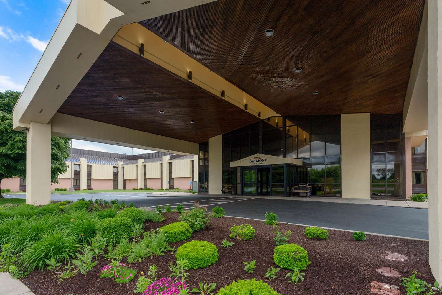 Baymont By Wyndham Elkhart 50/54
