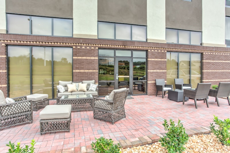 Hampton Inn and Suites Macon I-475 6/37