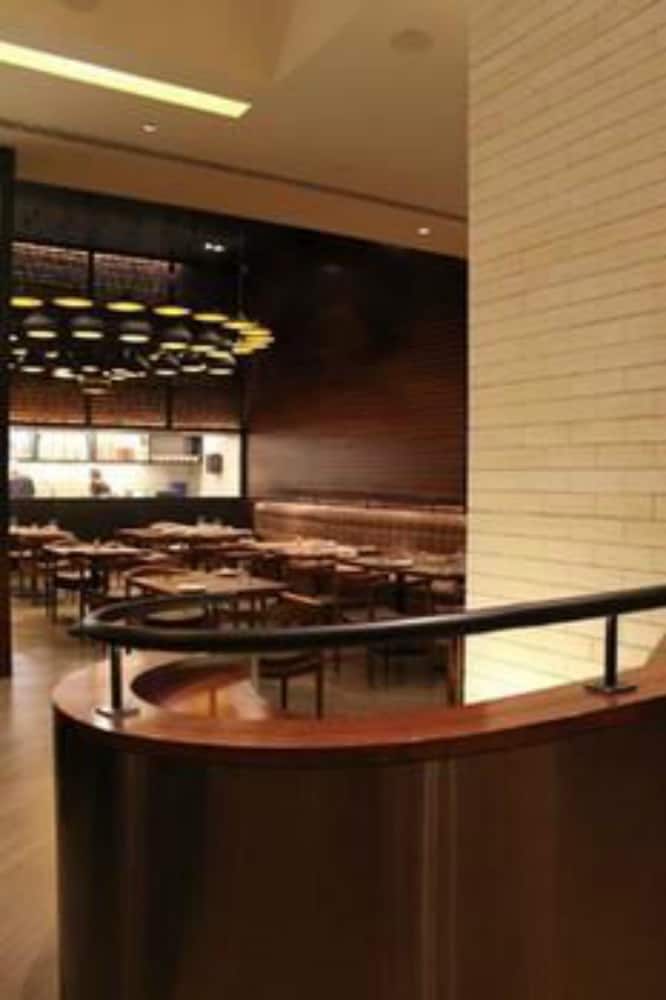 Lemon Tree Premier City Center Gurgaon 27/53