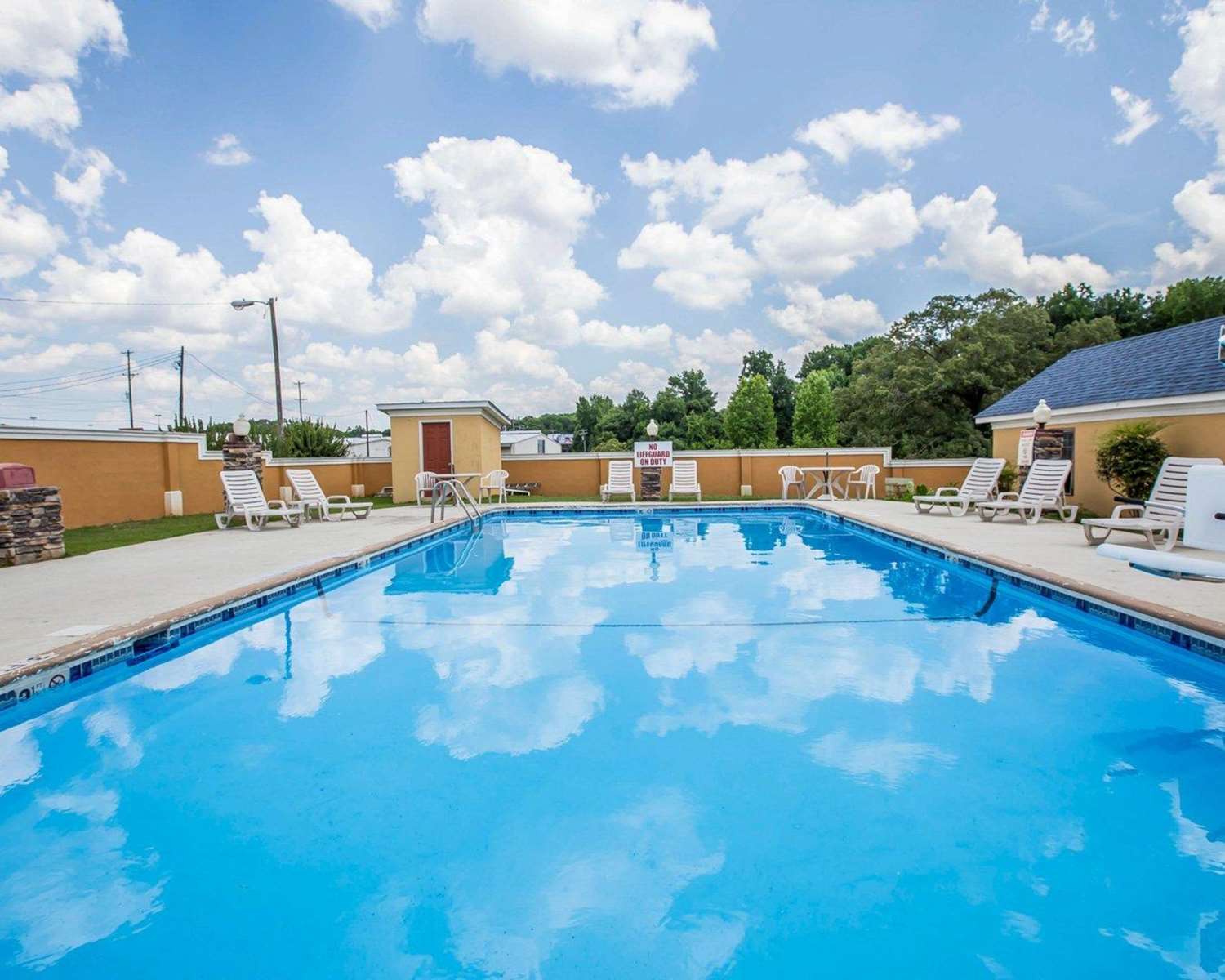 Quality Inn Greenwood Hwy 25 36/49