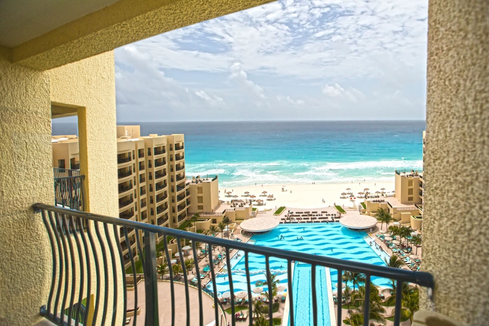 The Royal Sands All Inclusive Resort & Spa 10/75