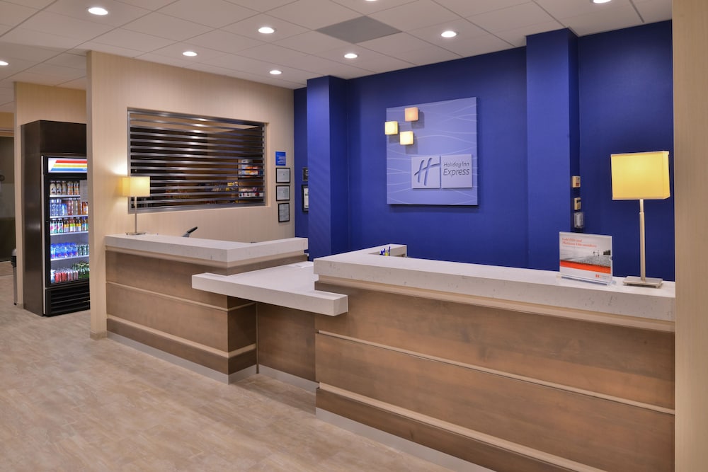 Holiday Inn Express Hotel Suites Pasadena Colorado Boulevard 9/59
