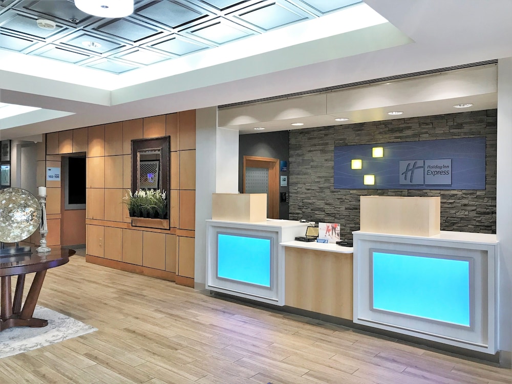 Holiday Inn Express Aberdeen Chesapeake House 12/58