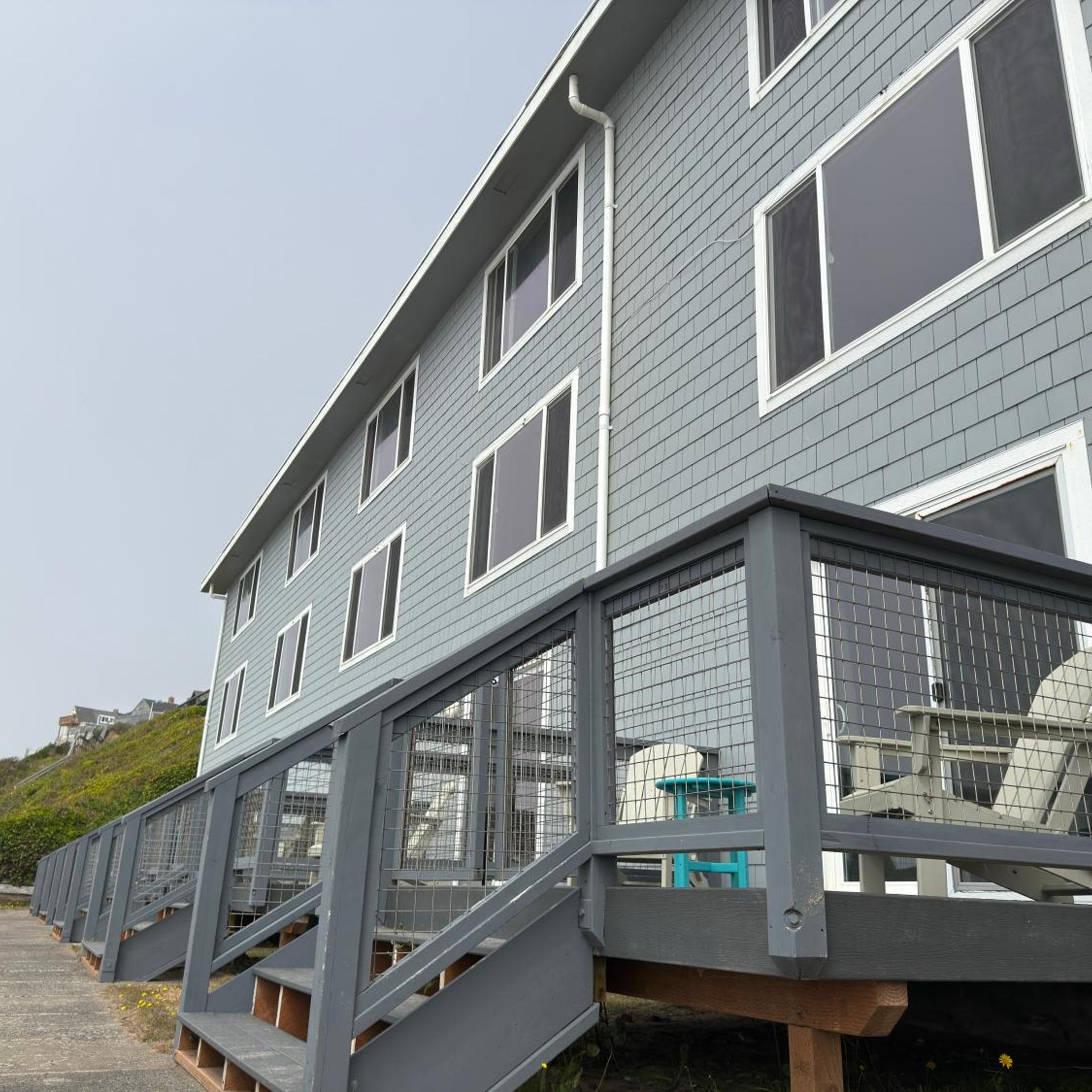 West Beach Suites 4/50