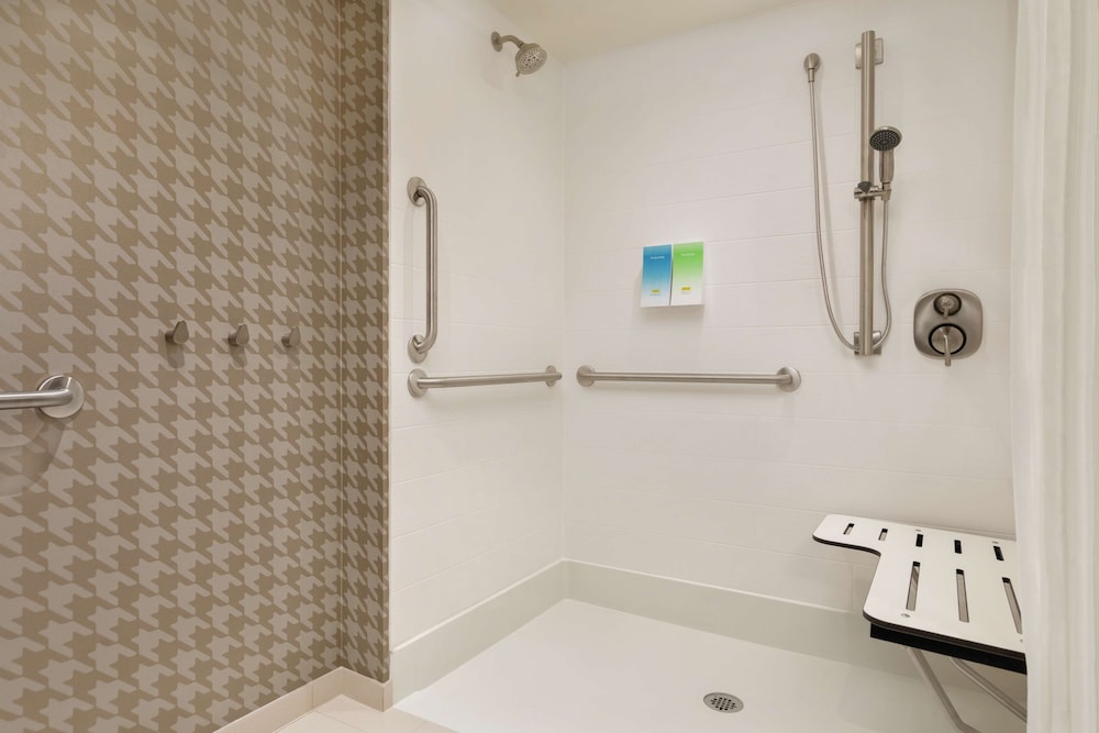 Home2 Suites By Hilton Chicago River North 18/55