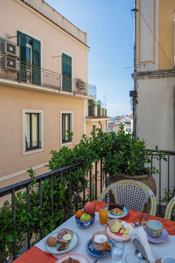 Hotel Antica Repubblica 60/73