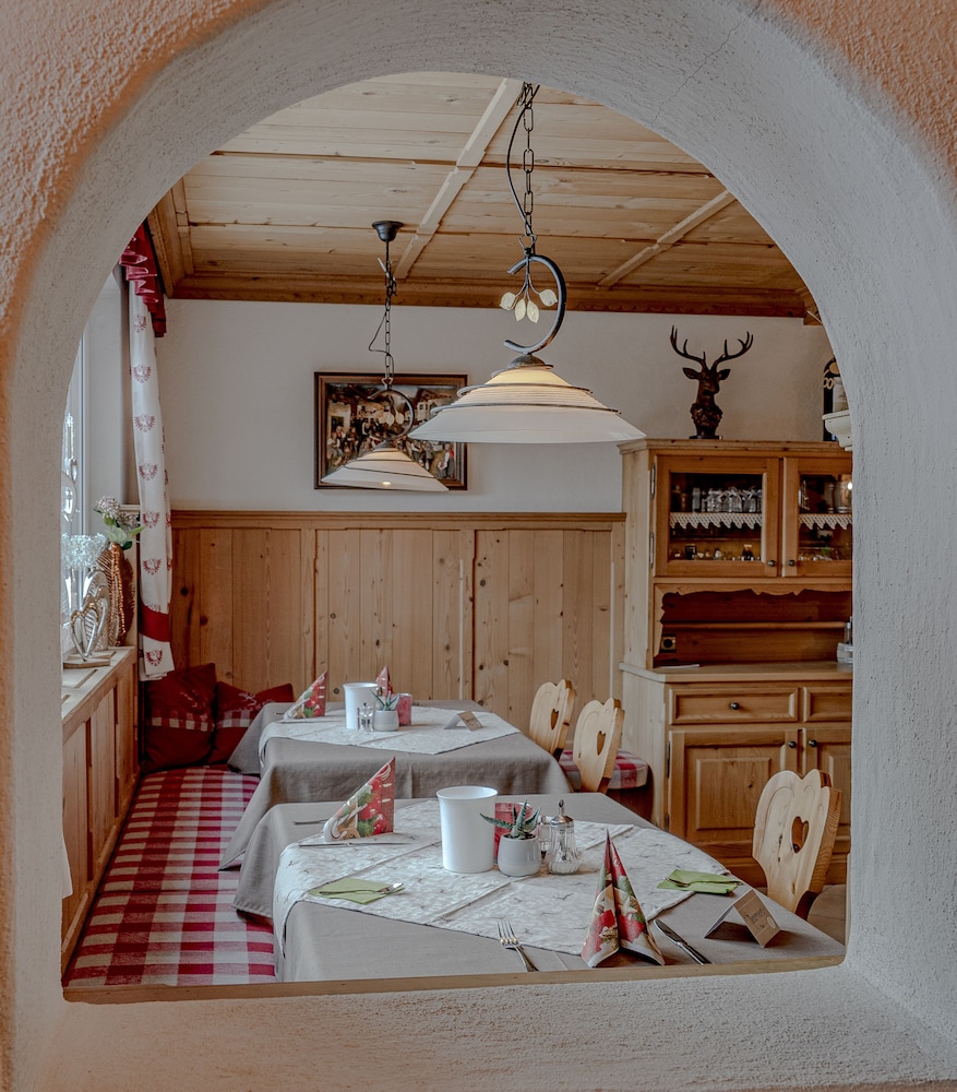 Sweet Cherry Boutique Guesthouse Tyrol 16/28