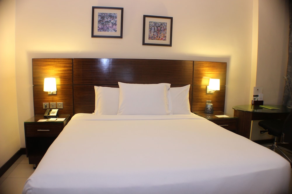 DoubleTree by Hilton Hotel Aqaba 16/70