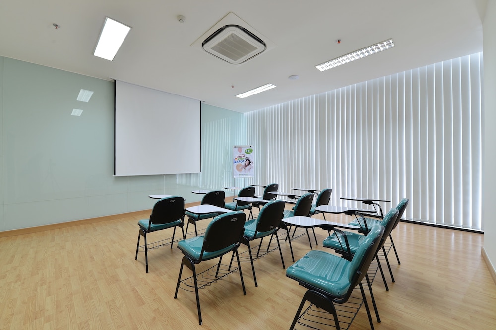 Pop Hotel Timoho Yogyakarta 22/29