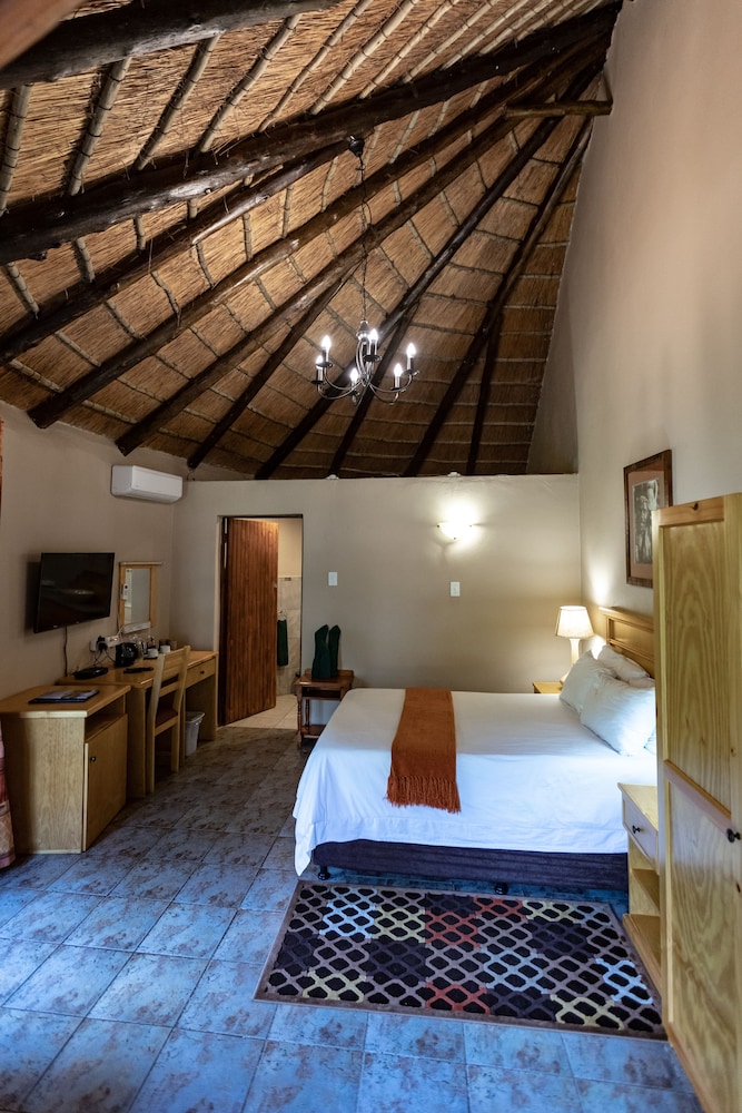 Gooderson Dumazulu Lodge and Traditional Village 10/50