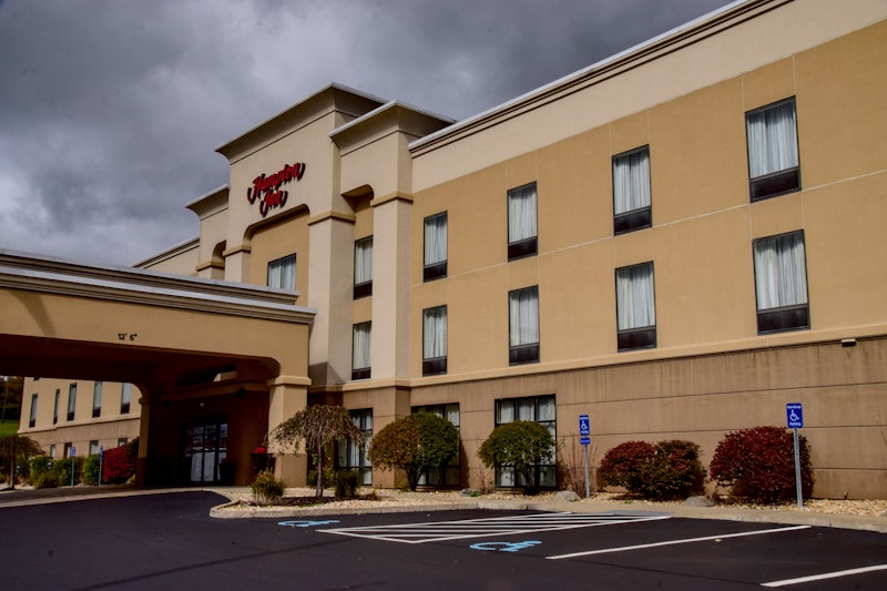 Hampton Inn Indiana 50/50