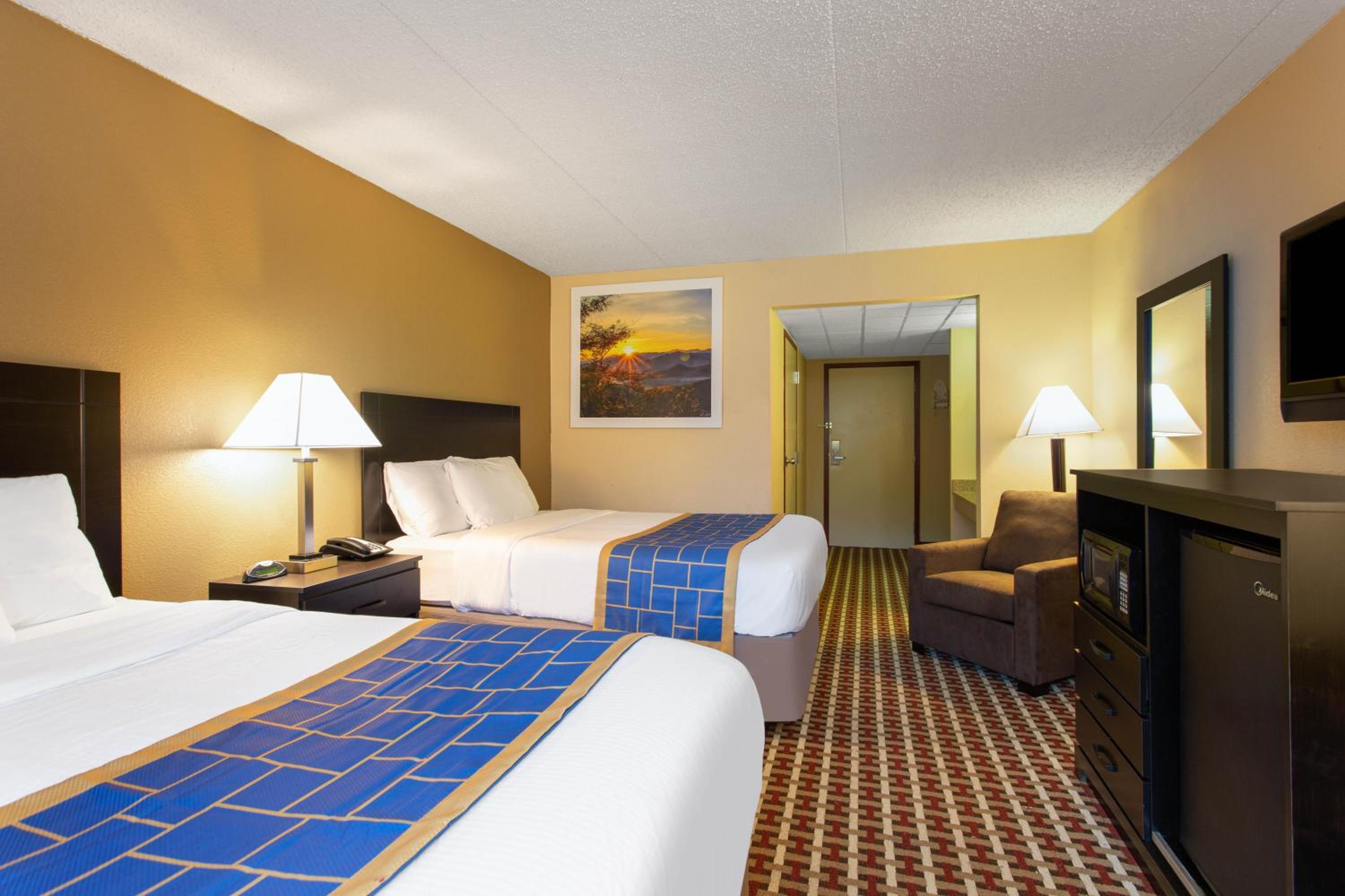 غرفة ديلوكس بسريرين مزدوجين، Days Inn by Wyndham Hillsborough 4/8