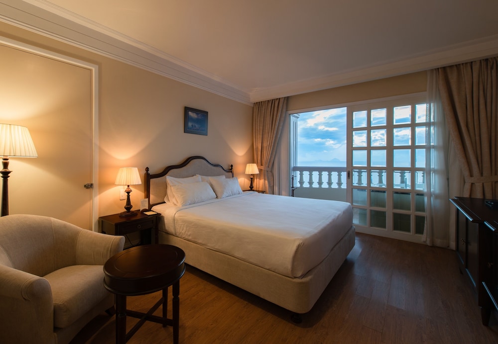 Sunrise Nha Trang Beach Hotel and Spa 23/78