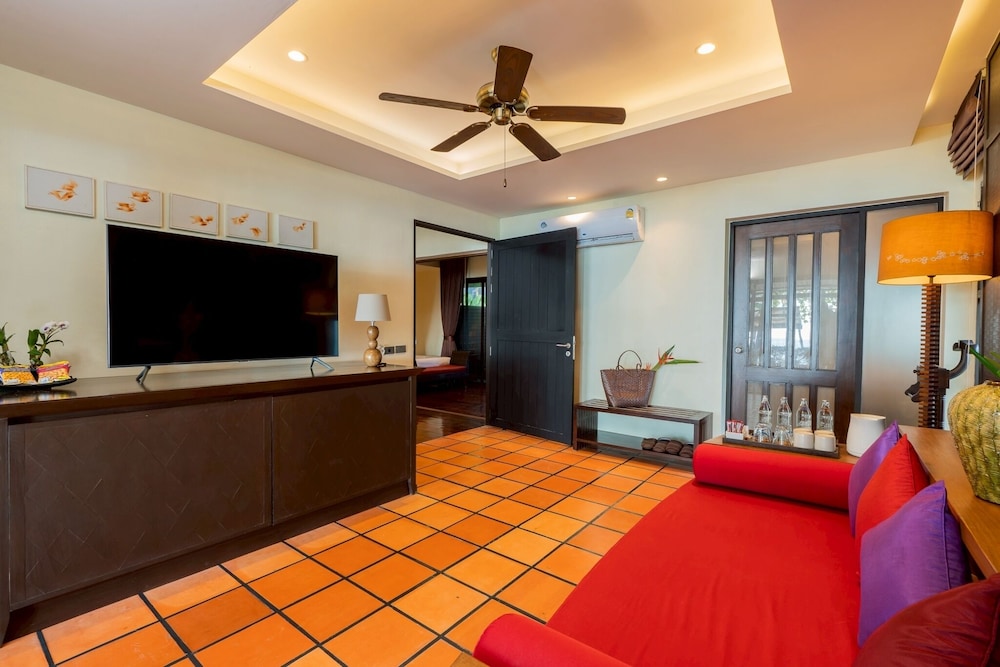 Khaolak Wanaburee Resort 56/73
